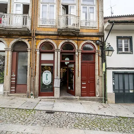 Flor By House And People Guimarães